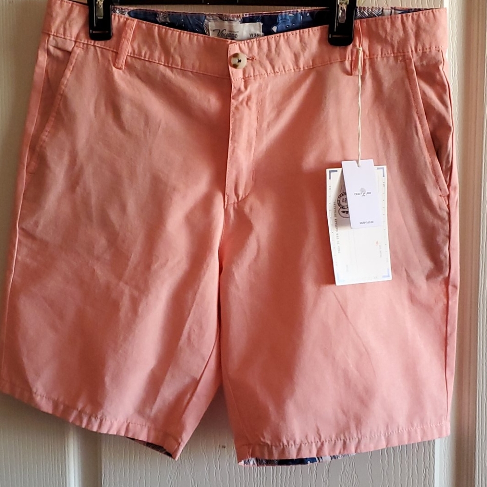 Mens Peach shorts with Backpocket blue details